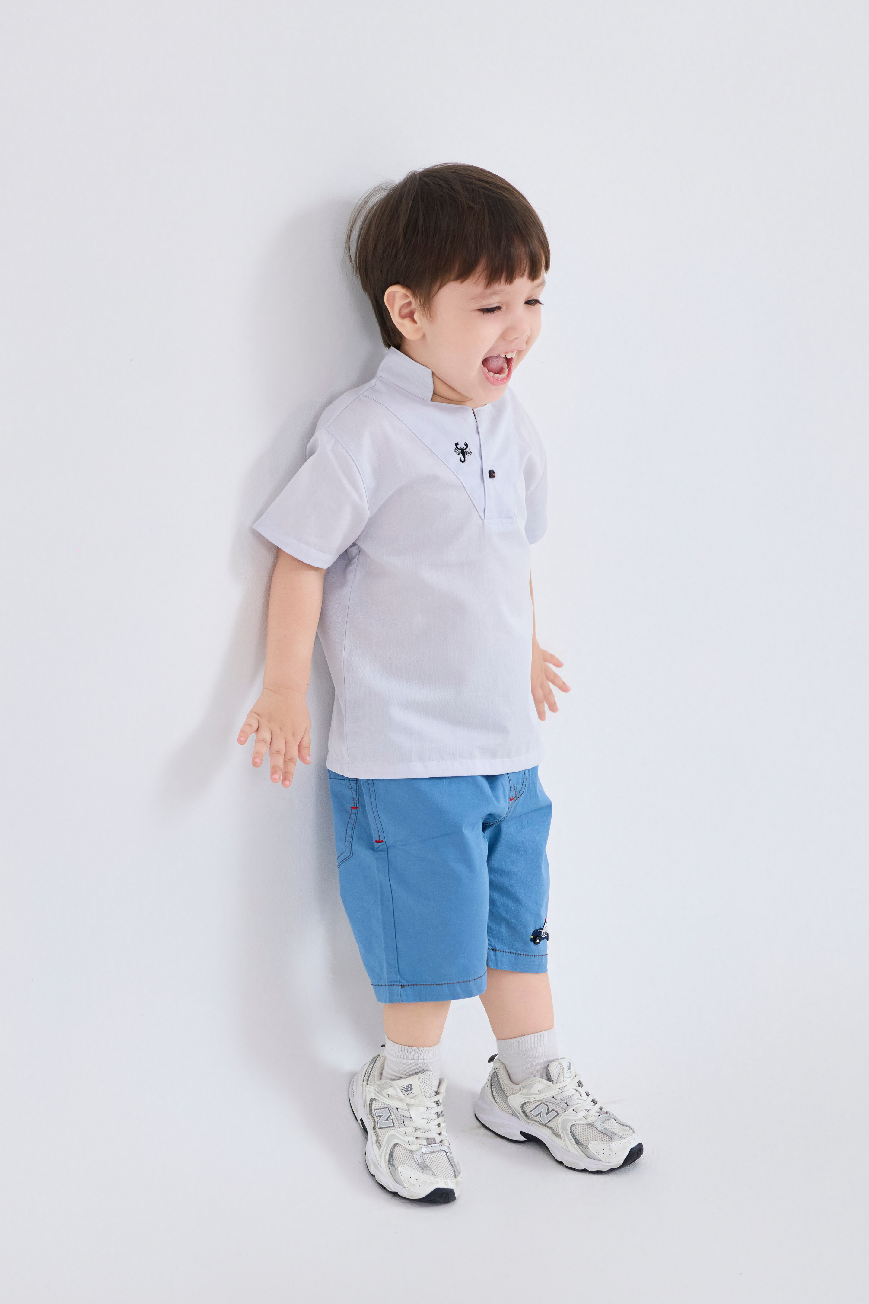 Shirt - Short Sleeve V-Neck 100% Linen Organic